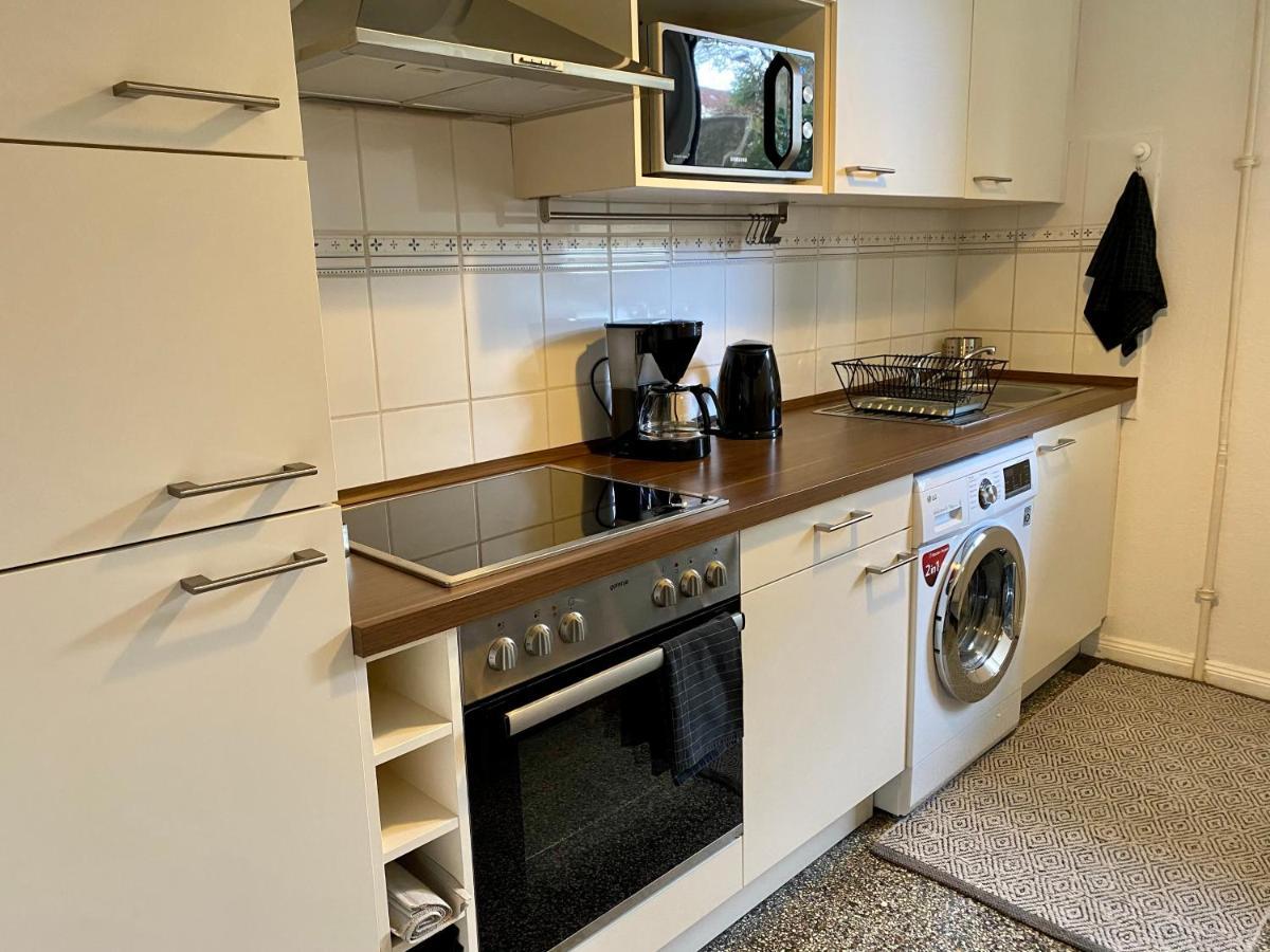 Zentrumsnahe Schoene Altbauwohnung Bis 4 Personen Flensburg Bagian luar foto